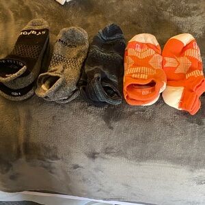 Bombas Women’s No-Show Gripper Socks - Black, Gray & Orange